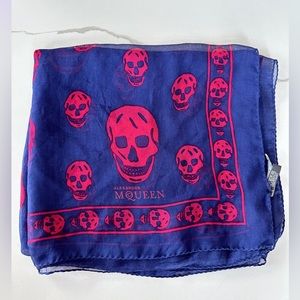 ALEXANDER MCQUEEN's classic skull print silk chiffon scarf